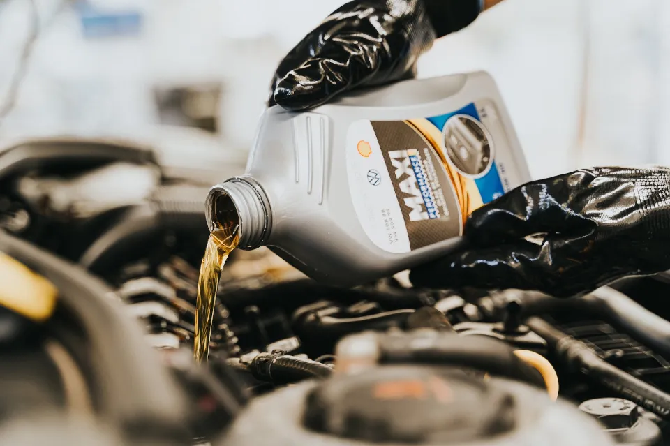 Clean vs. Dirty Engine Oil - Color Differences & How to Know
