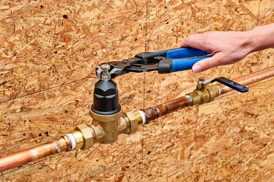 How to Keep Water Out Of Your Compressed Air Lines?